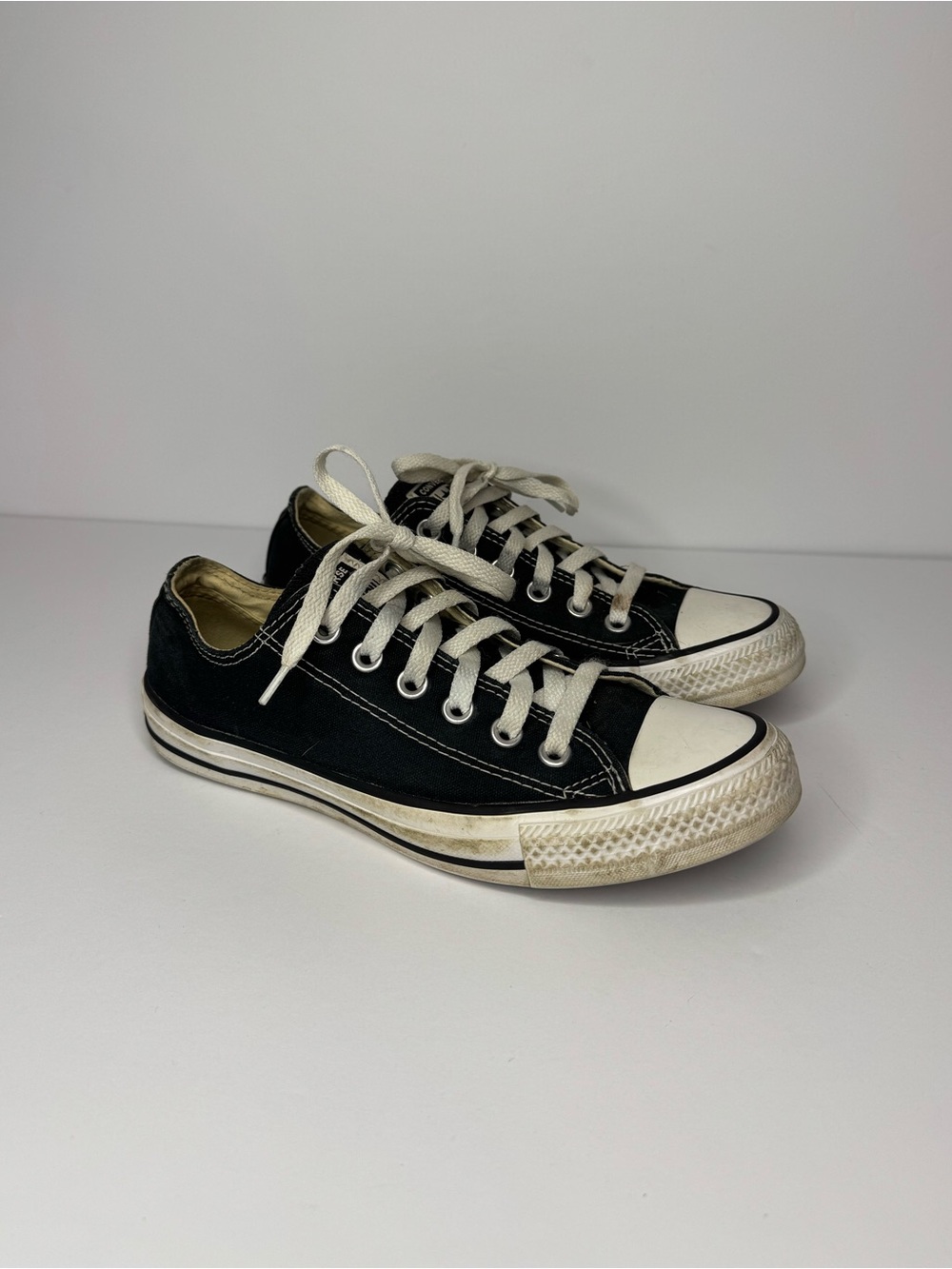 Converse Chuck Taylor All Star Low Top Black Canvas Women’s Size 7 Sneakers
